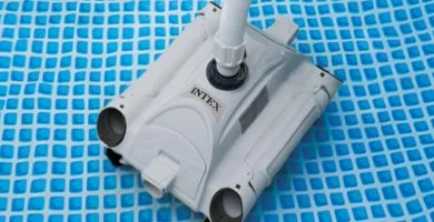 Limpiafondos Auto Pool Cleaner en piscina